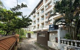 D Homz Suites